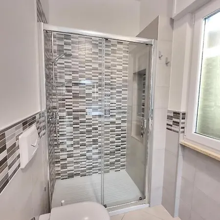 Apartamento Korinne New 2 *